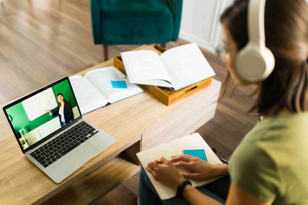 Flexibilidad al poder estudiar en cualquier momento y lugar